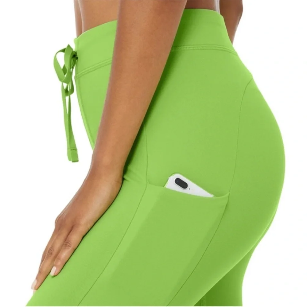 ALO Yoga 7/8 High-Waist‎ Checkpoint Leggings in Green Apple